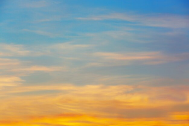 Foto hermoso cielo del amanecer