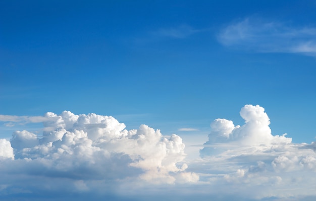 Hermoso cielo nubes