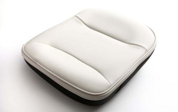 Hermoso cojín de asiento calefactable blanco aislado sobre fondo blanco