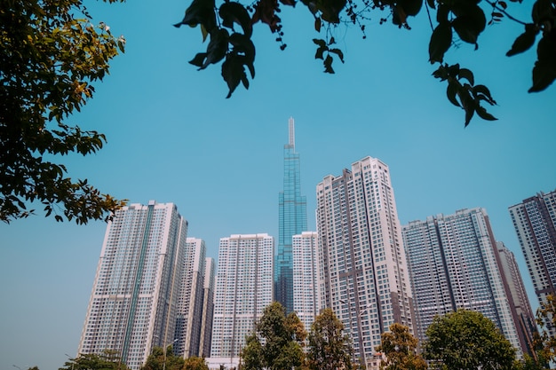 Hermoso distrito de edificios de Saigón en Vietnam