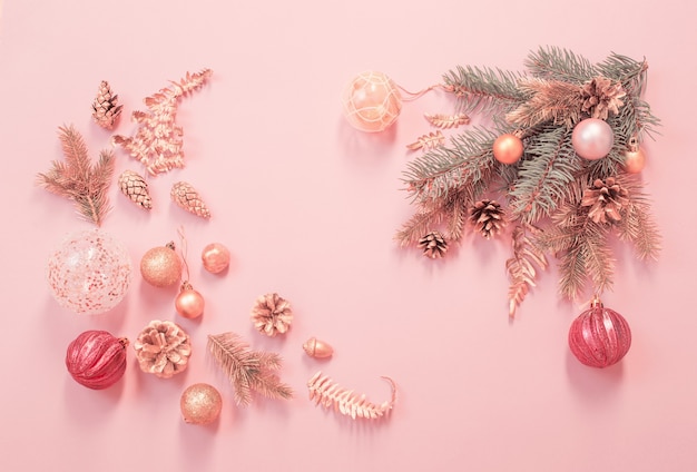 Hermoso fondo de Navidad moderno en colores dorado y rosa