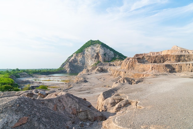 Hermoso Gran Cañón en Ratchaburi en Tailandia