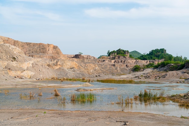 Hermoso Gran Cañón en Ratchaburi en Tailandia