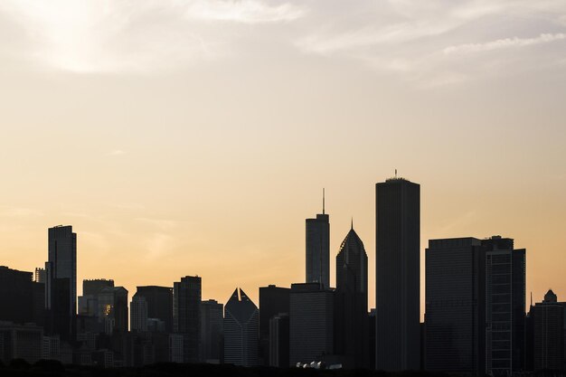 Hermoso horizonte de Chicago al amanecer