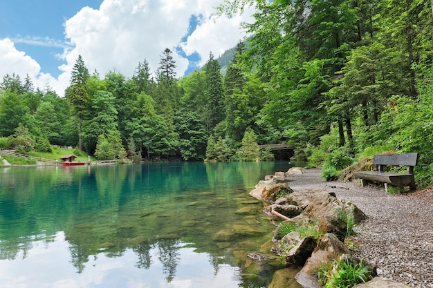 Hermoso lago Blausee