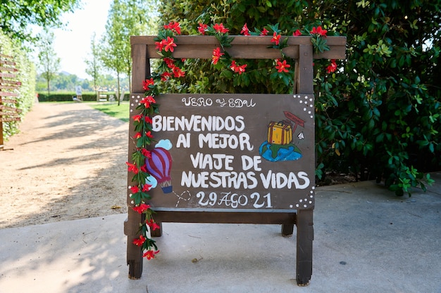 Hermoso letrero decorado para una boda