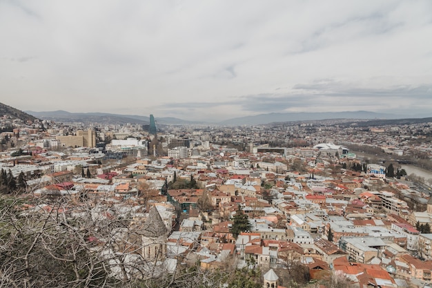 Foto hermoso mirador de la ciudad de tbilisi, georgia