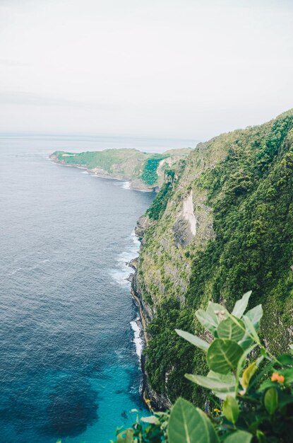 Hermoso paisaje en la isla de Nusa Penida Una obra maestra creada por la naturaleza