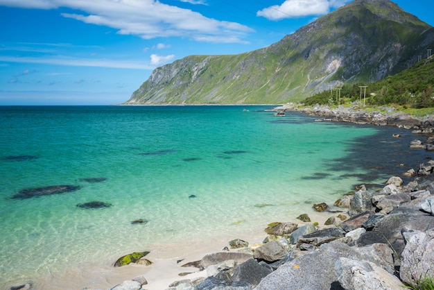 Hermoso paisaje en las islas Lofoten en verano, Noruega