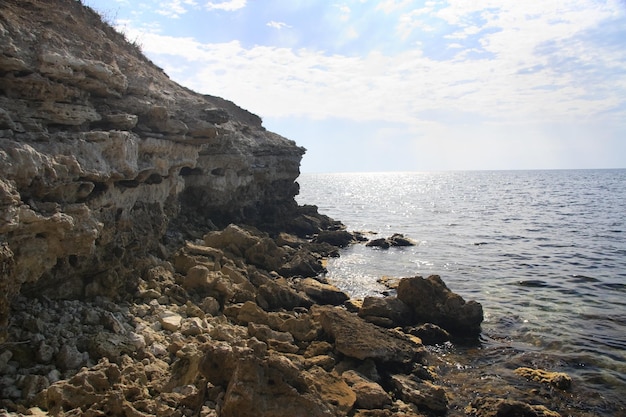 Hermoso paisaje marino Costo oeste rocoso de Crimea Europa Ucrania