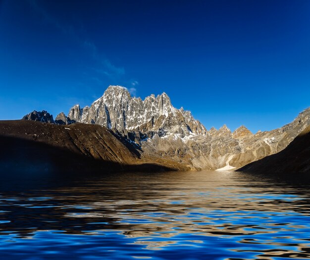 Hermoso paisaje de montaña