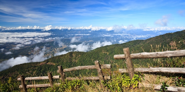 Hermoso paisaje de montaña