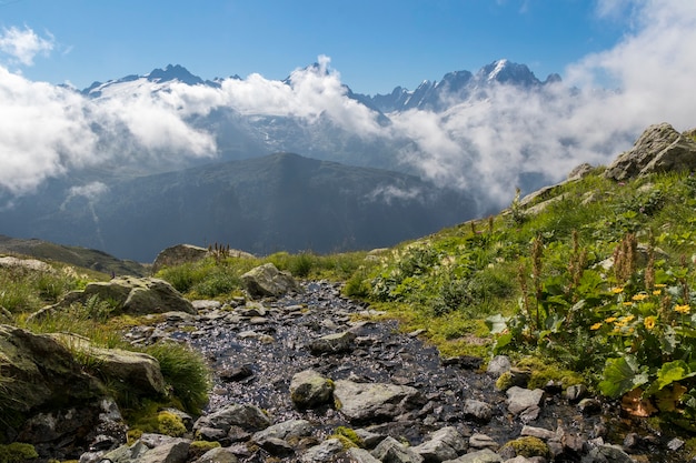 Hermoso paisaje en las montañas de los Alpes franceses de Chamonix en Europa