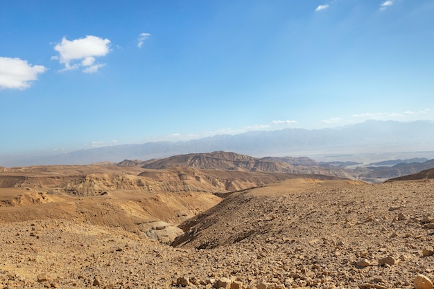 Hermoso paisaje de montañas en el desierto de Arava Israel