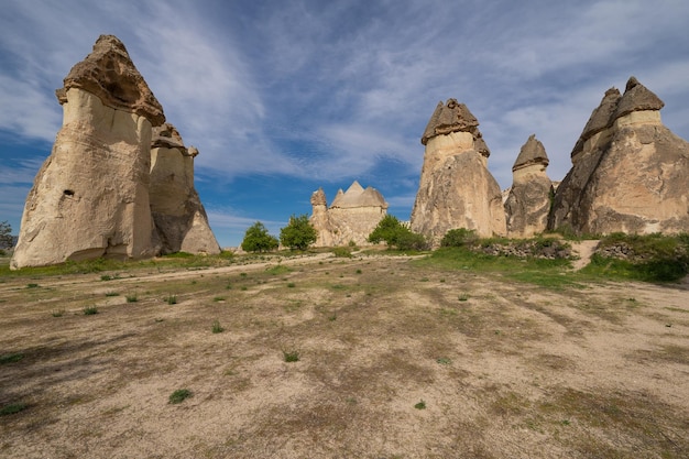 Hermoso paisaje montañoso de Capadocia