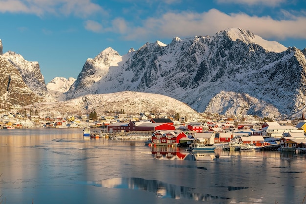 El hermoso paisaje natural de los Lofoten en Noruega