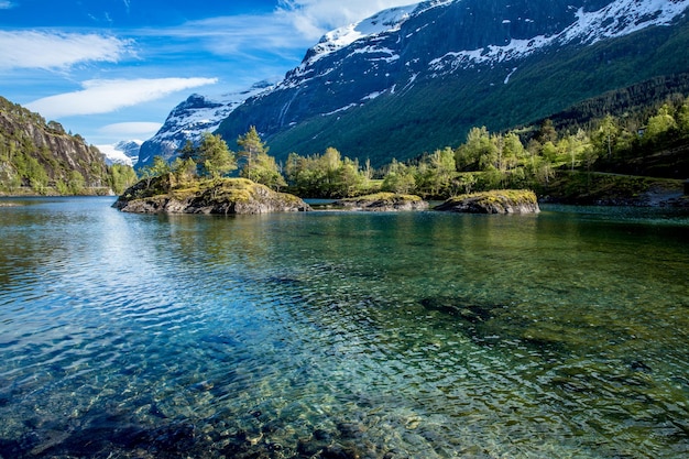 Hermoso paisaje natural de la naturaleza Noruega.