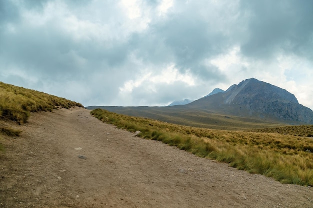 Foto hermoso paisaje en nevado de toluca