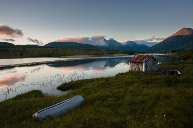 El hermoso paisaje de Noruega en verano de 2014