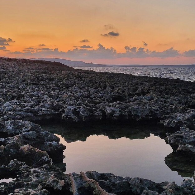 Un hermoso paisaje en la playa