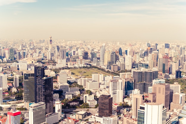 Hermoso paisaje urbano con arquitectura y construcción en Bangkok, Tailandia