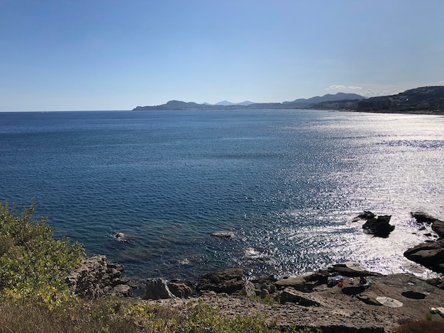 Hermoso paisaje de verano de rodas grecia