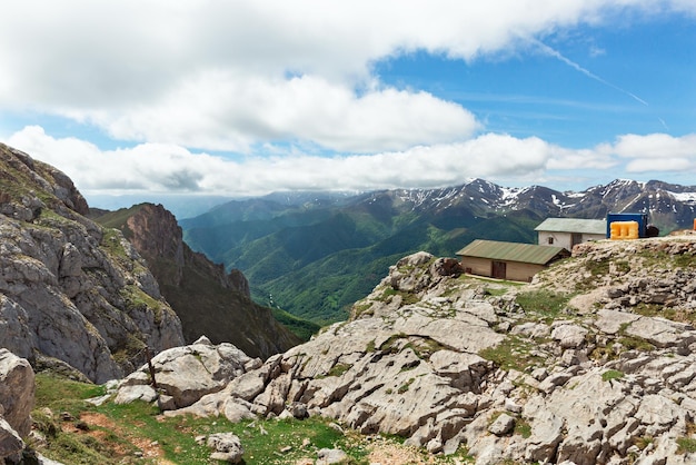 Hermoso panorama de los Picos de Europa España