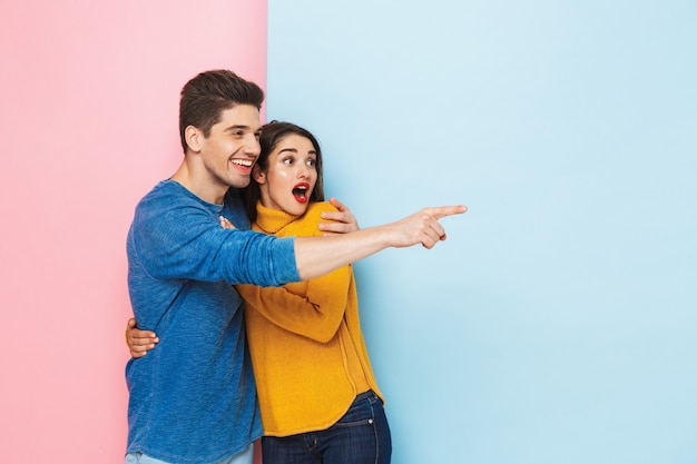 Hermoso, pareja joven, posición, aislado