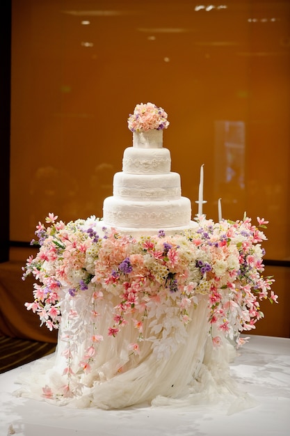 hermoso pastel de bodas