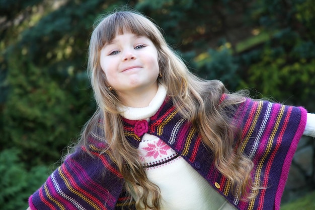 Hermoso pequeño retrato de niña