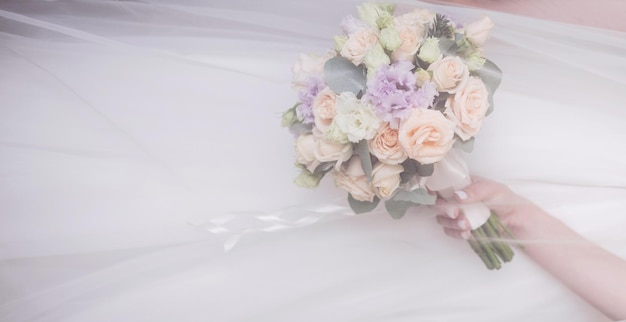 Hermoso ramo de flores de la boda