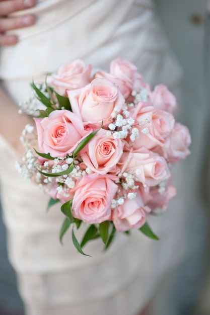 Foto hermoso ramo de rosas de boda