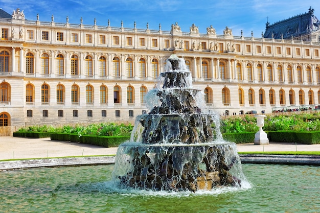 Hermoso Versalles Fontaine -Pirámide, París, Francia