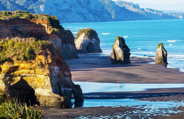 Hermosos paisajes en Ocean Beach, Nueva Zelanda.