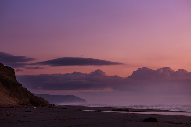 Hermosos paisajes en Ocean Beach, Nueva Zelanda.