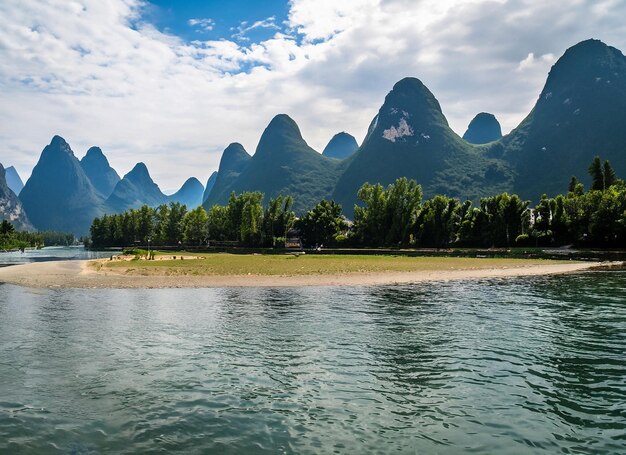 Los hermosos paisajes y el río ai generan