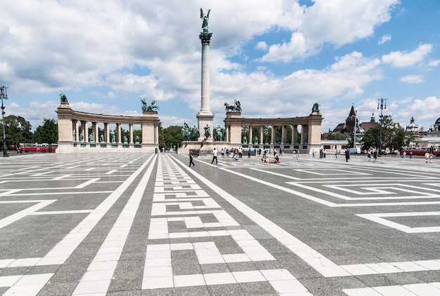 Foto héroes cuadrados budapest hungría