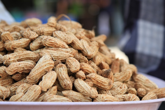 Hervir la tuerca comida saludable closeup delicioso snack en Tailandia