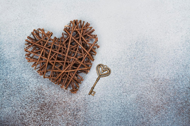 Herz und Schlüssel aus Holz