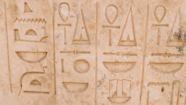hieróglifos egípcios vista de perto