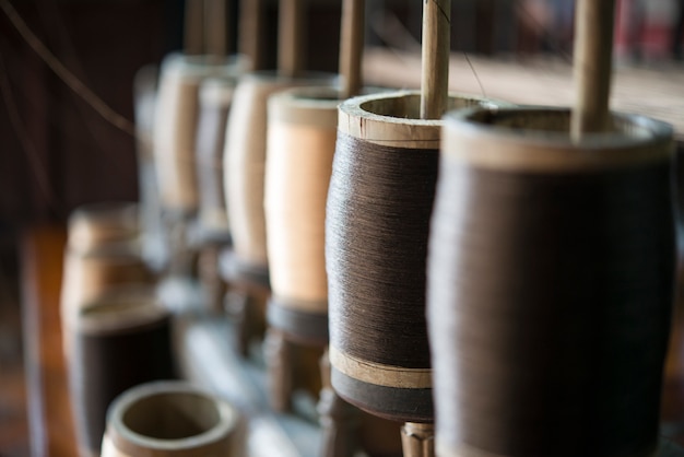 Hilo de seda en la fábrica textil