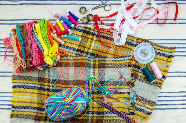 Hilos y accesorios para coser y tejer Enfoque selectivo