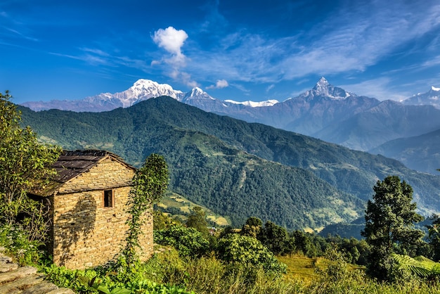 Himalaya-Gebirge in der Nähe von Pokhara in Nepal