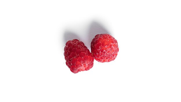 Himbeere isoliert. Himbeeren