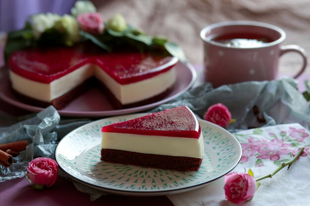 Himbeerkäsekuchen mit grünem Tee