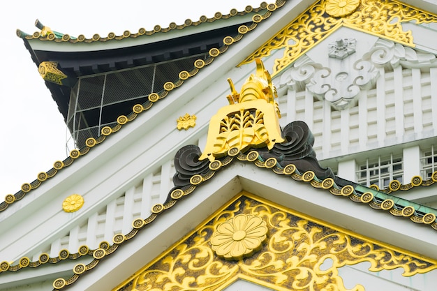 Himeji, conocido como el castillo de Osaka contra el cielo