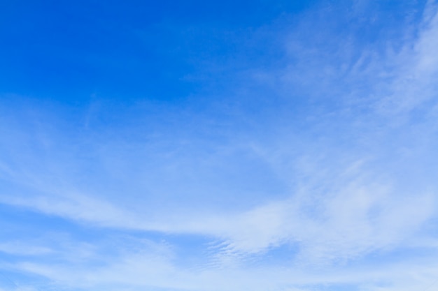 Himmel und Wolke