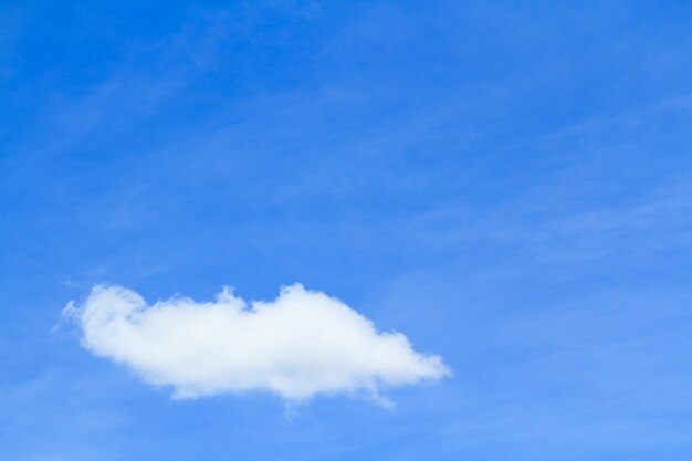 Himmel und Wolke