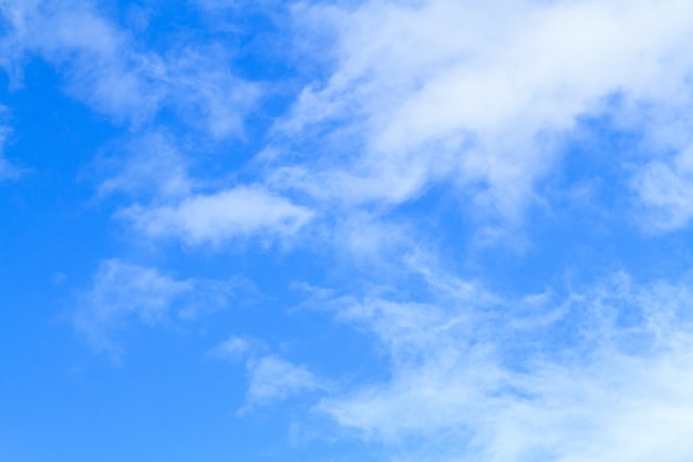 Himmel und Wolke