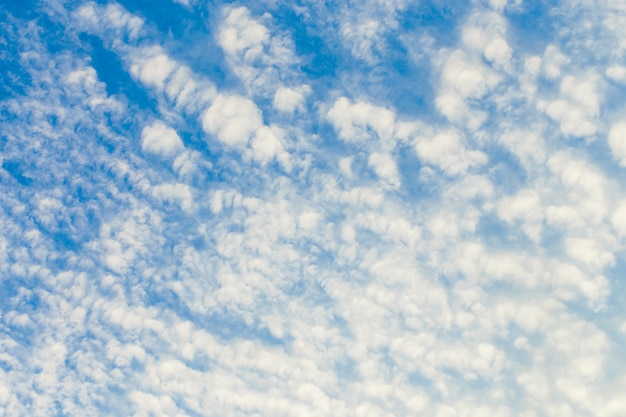 Himmel und Wolke